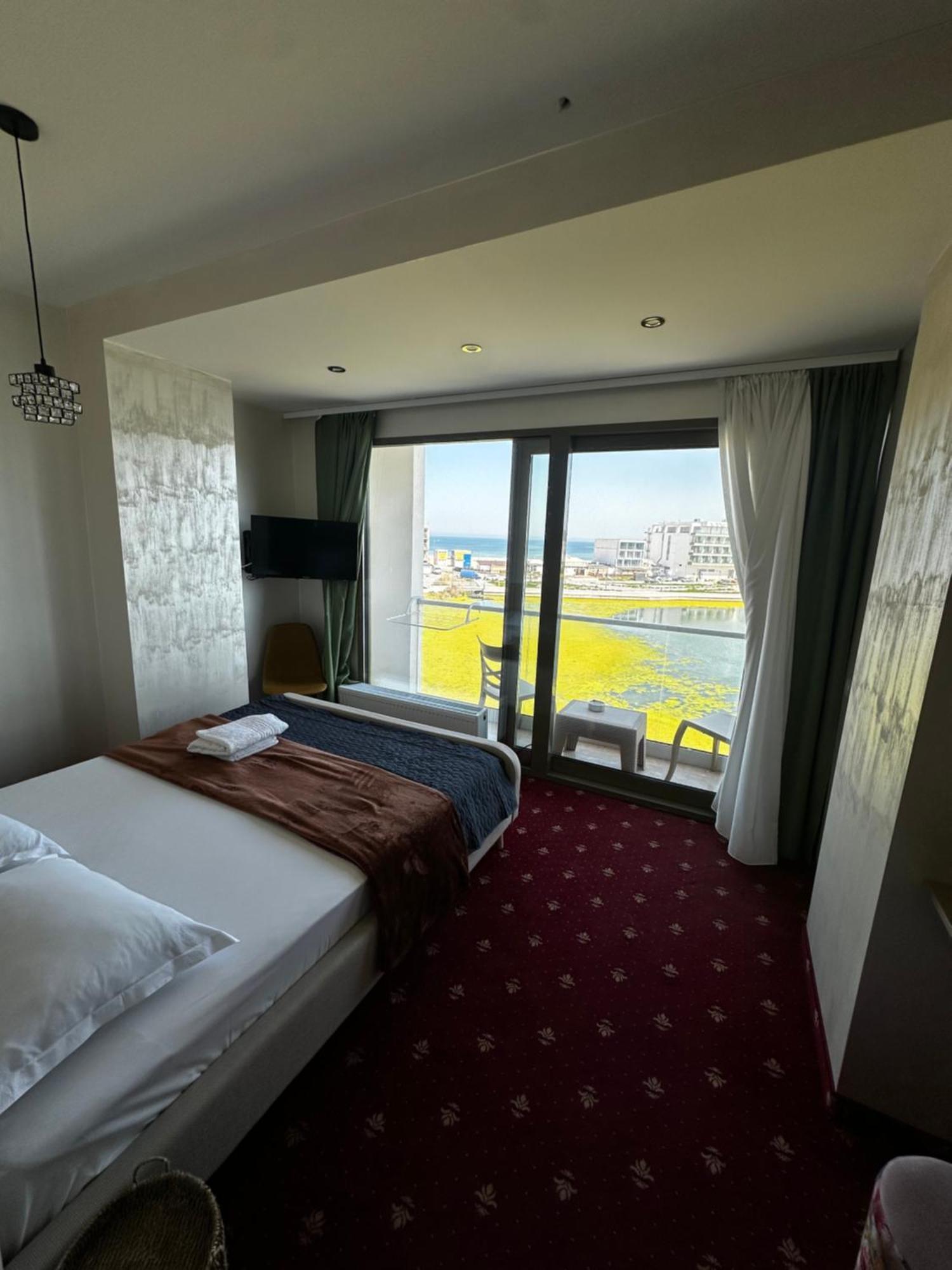 White Boutique Hotel- Eforie Nord Exteriör bild