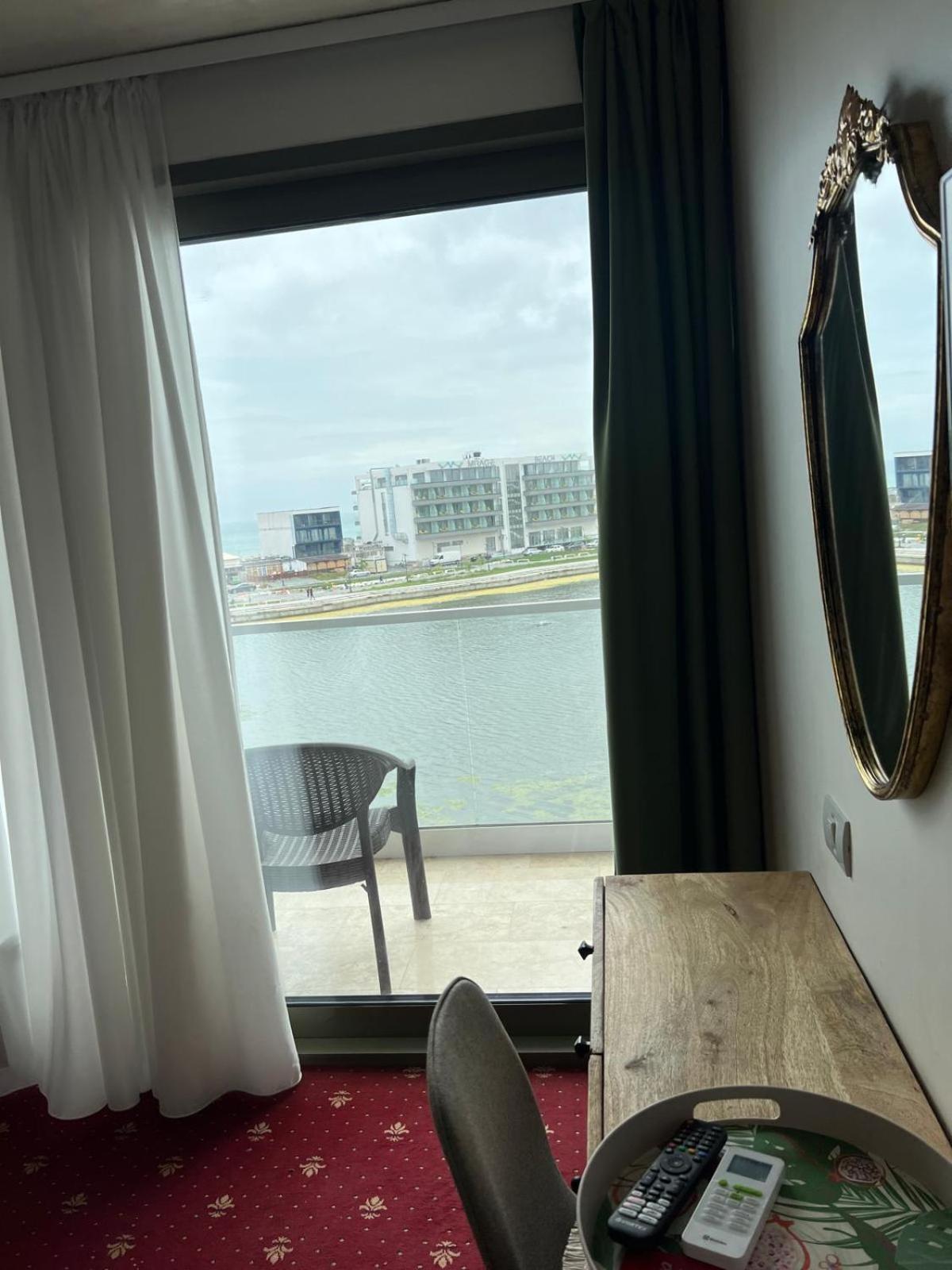 White Boutique Hotel- Eforie Nord Exteriör bild